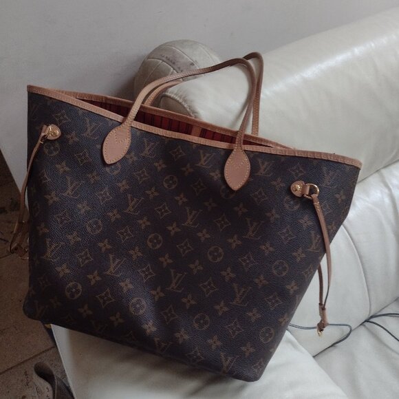 💯% authentic Louis Vuitton Neverfull Monogram Tote Mm rare cerise♥️ - Picture 15 of 15